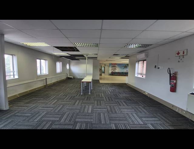 197M² OFFICE TO LET IN BEDFORDVIEW